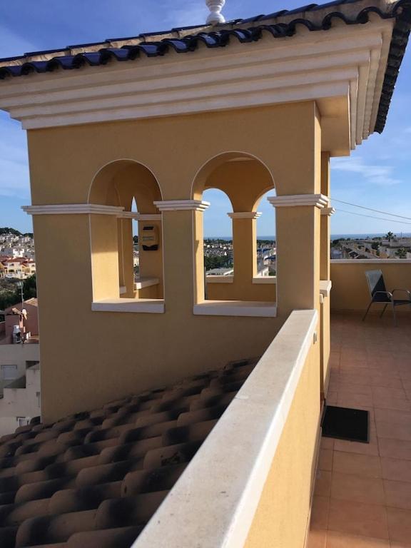 Top Floor Spacious Apartment With Roof Terrace Alicante Eksteriør bilde