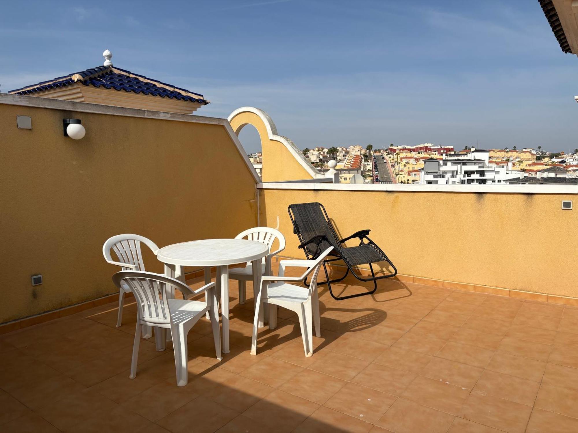 Top Floor Spacious Apartment With Roof Terrace Alicante Eksteriør bilde