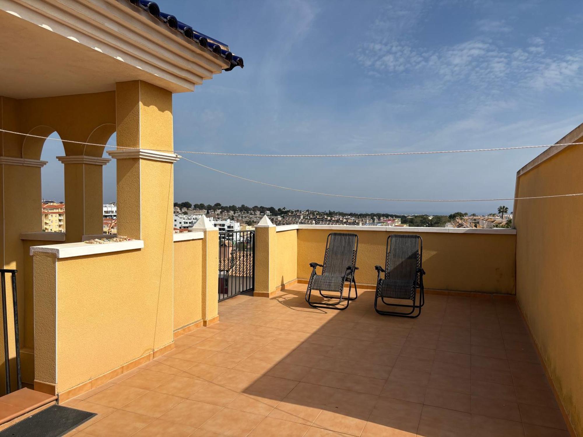 Top Floor Spacious Apartment With Roof Terrace Alicante Eksteriør bilde